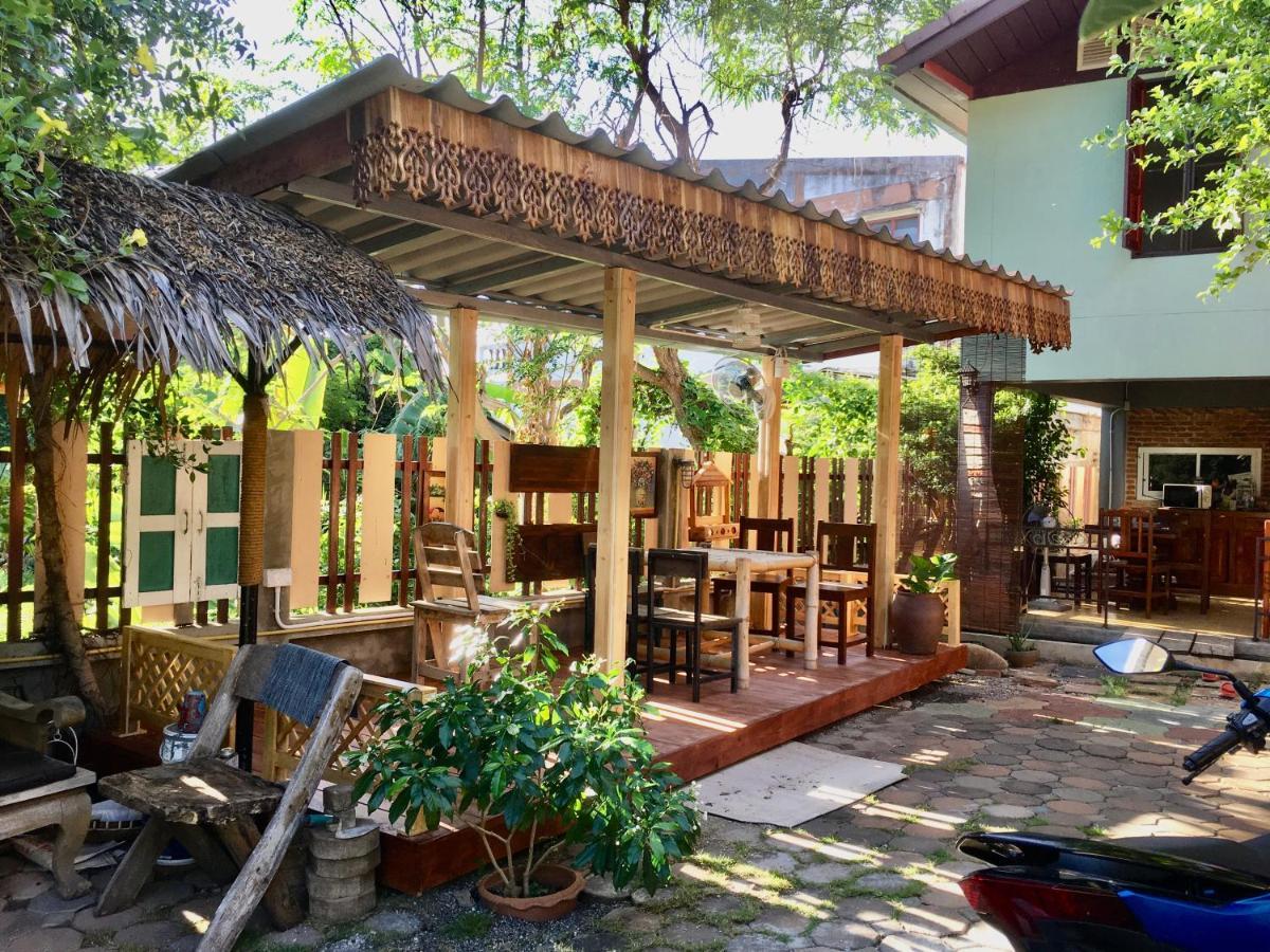 Siam Guesthouse Kanchanaburi Bagian luar foto