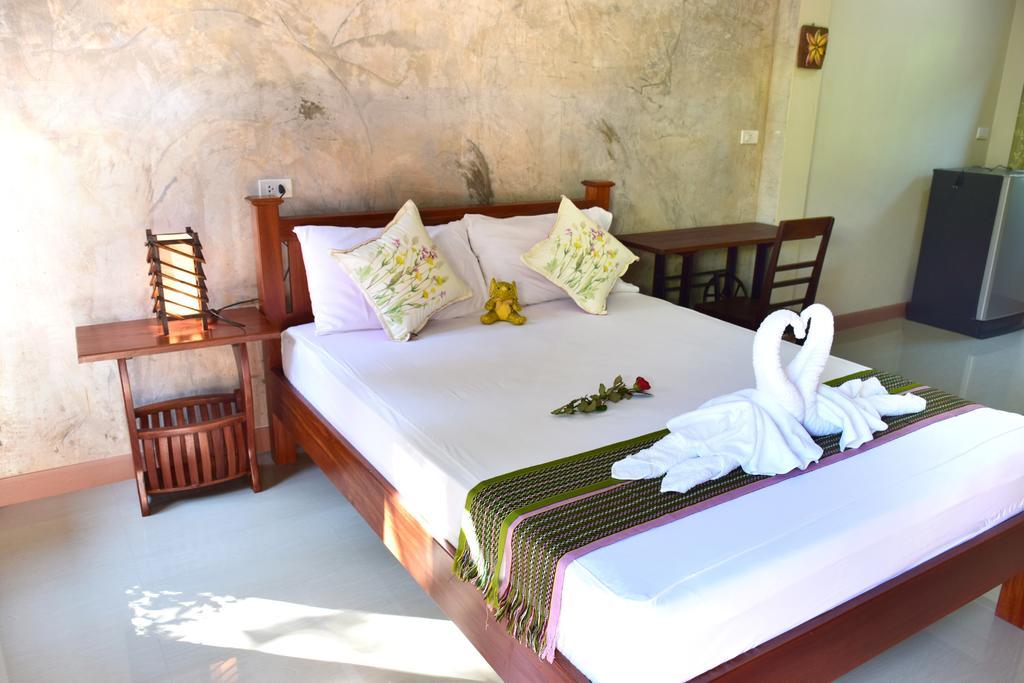 Siam Guesthouse Kanchanaburi Bagian luar foto