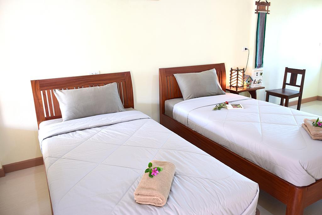 Siam Guesthouse Kanchanaburi Bagian luar foto