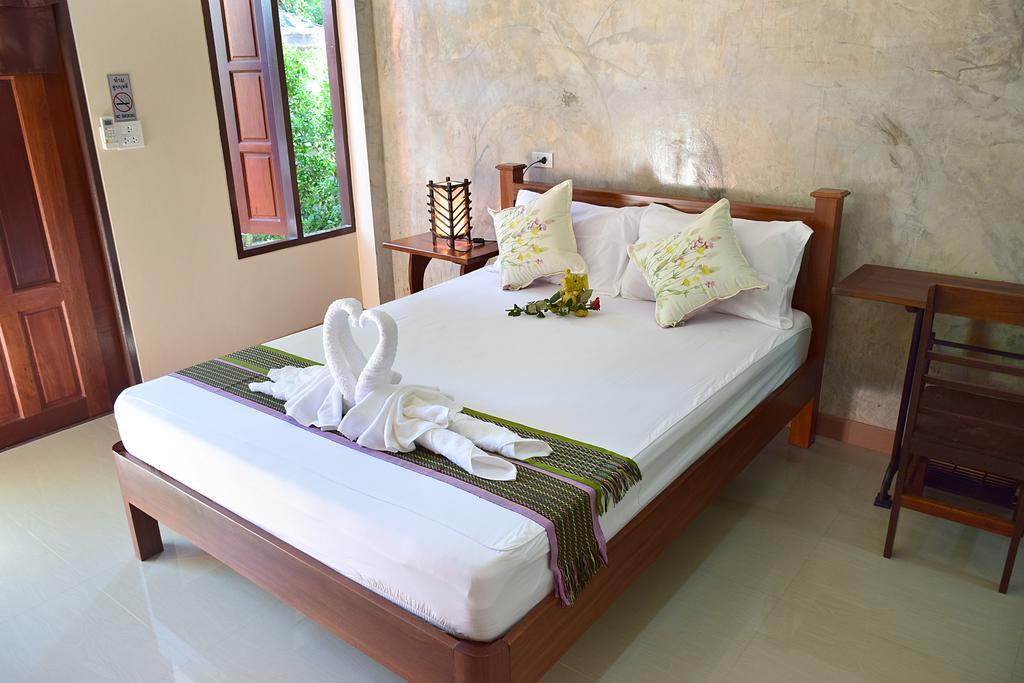 Siam Guesthouse Kanchanaburi Bagian luar foto