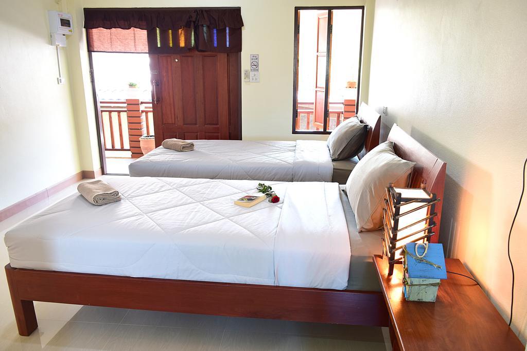 Siam Guesthouse Kanchanaburi Bagian luar foto
