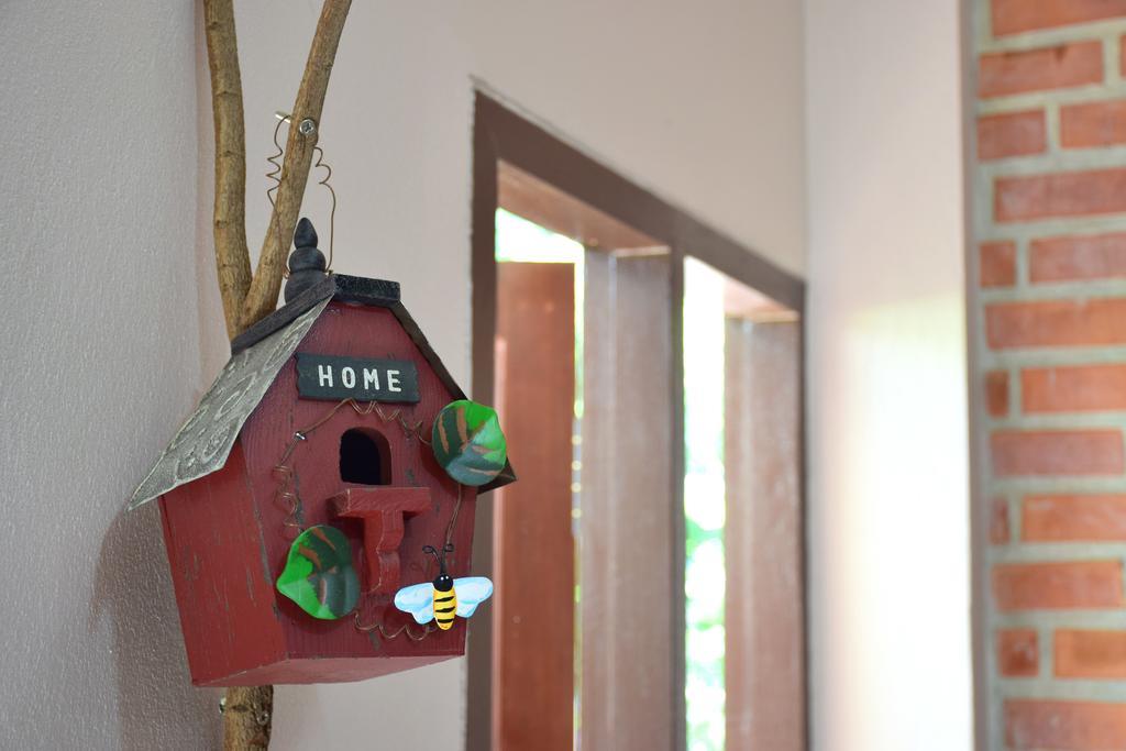 Siam Guesthouse Kanchanaburi Bagian luar foto