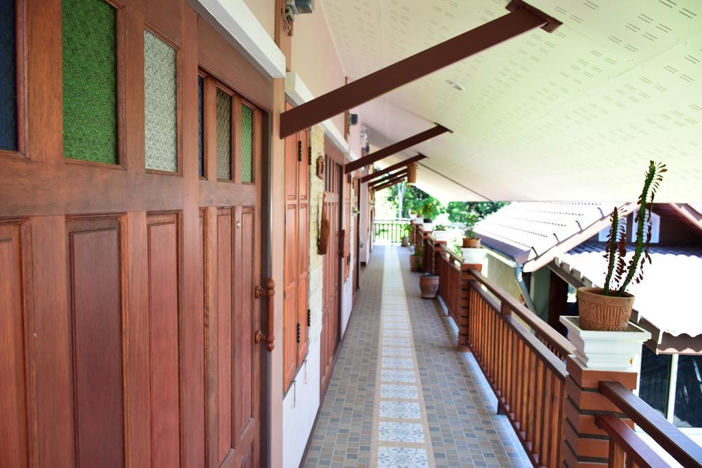 Siam Guesthouse Kanchanaburi Bagian luar foto